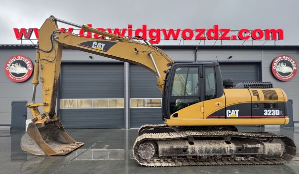 CATERPILLAR 323D