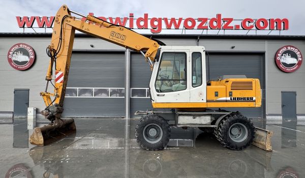LIEBHERR A900B